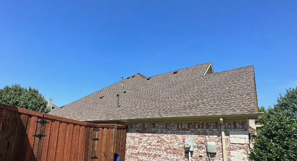 Completed roof replacement project in Midlothian